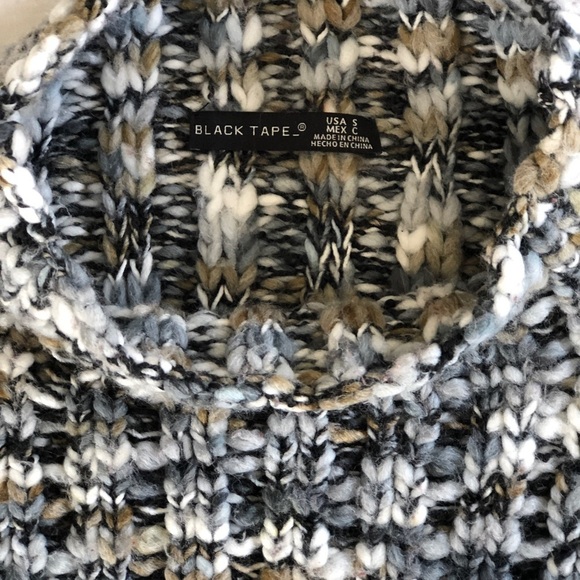 Black Tape Women's Cable Knit Sweater Could fit medium - Picture 3 of 8